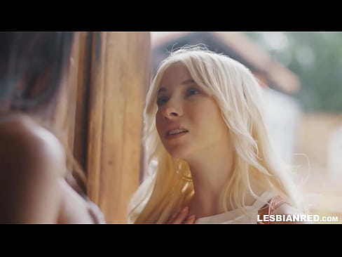 ❤️ Дівчина приходить додому через кілька місяців і в кінцевому підсумку їсть кицьку своєї мачухи ️❌ Секс-відео у нас ❌️